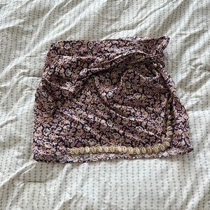 Zara wrap skirt with shells never worn still tag